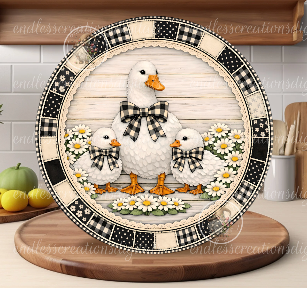 FARMHOUSE ROUND GOOSE DESIGN INCLUDING CLOCK ROUND